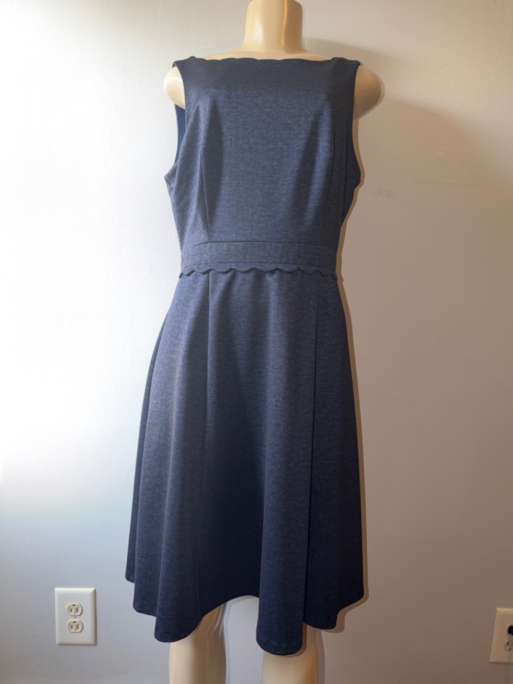 Elle Navy Sleeveless Scallop Waist Midi Dress